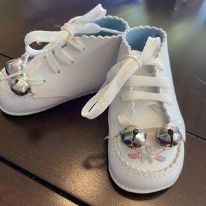 Vintage Flower Embroidered Shoes